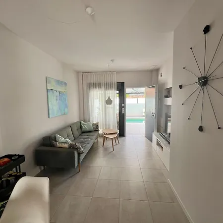 Casa Ancla 67 - Private With Pool, Vakantiehuis